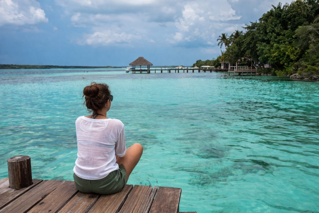 Bacalar uno de los destinos en México más impresionantes visualmente