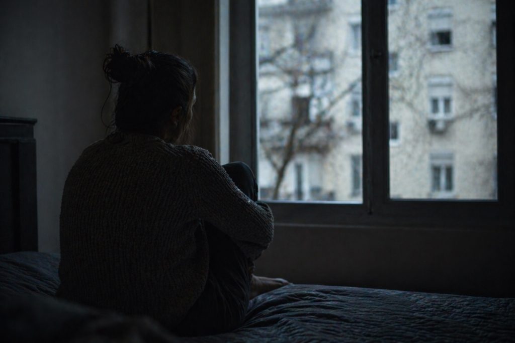 Aislamiento social aunque estés rodeada de personas
