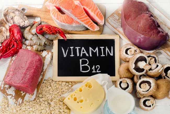La vitamina que ayuda a eliminar las canas y que casi nadie está aprovechando